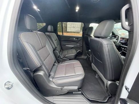 New 2026 Chevrolet Traverse High Country w/ LPO, Floor Liner Package image 25