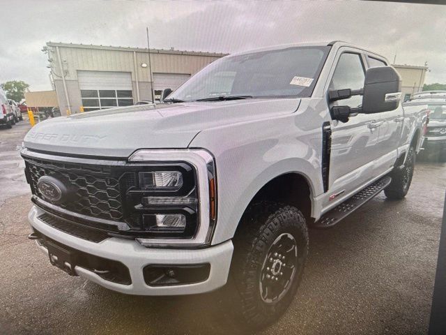 Used 2026 Ford F350 Lariat w/ Tremor Off-Road Package AWD/4WD image 1