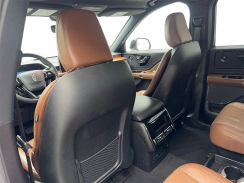 Used 2022 Lincoln Aviator Reserve w/ Equipment Group 201A image 33
