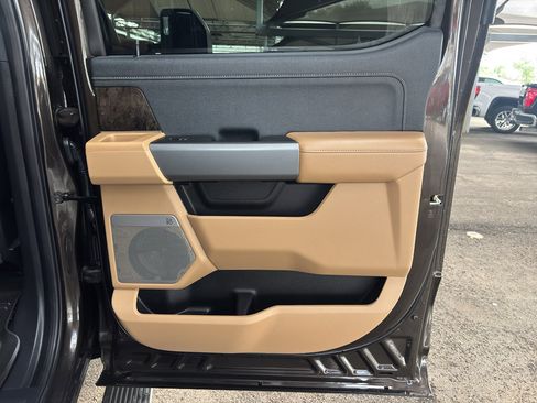 Used 2025 Ford F350 Lariat w/ Lariat Ultimate Package image 17