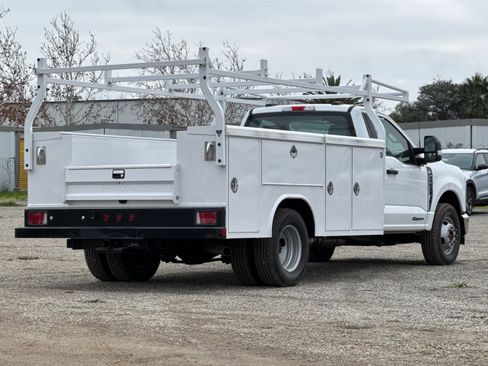 New 2025 Ford F350 XL w/ XL Chrome Package image 4