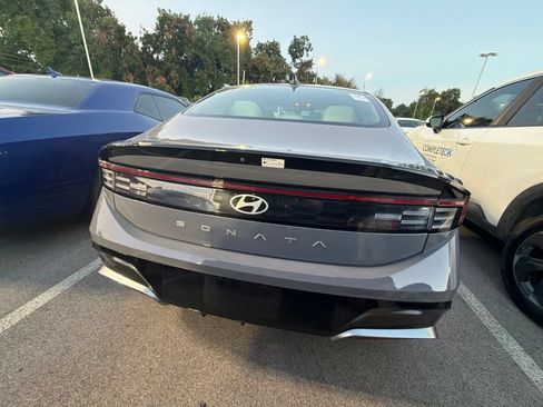 Used 2025 Hyundai Sonata SEL FWD image 5