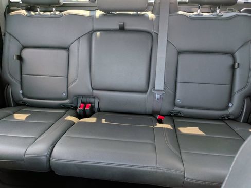 Used 2023 Chevrolet Silverado 1500 LT Trail Boss w/ LT Trail Boss Premium Package AWD/4WD image 20