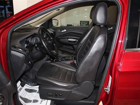 Used 2017 Ford Escape Titanium AWD/4WD image 25