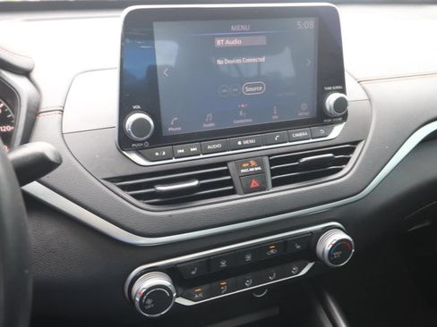 Used 2020 Nissan Altima 2.5 SR w/ Premium Package FWD image 18
