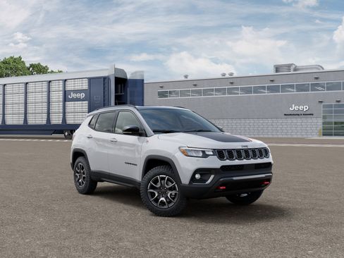 New 2026 Jeep Compass Trailhawk w/ Sun, Sound & Navigation Group AWD/4WD image 3