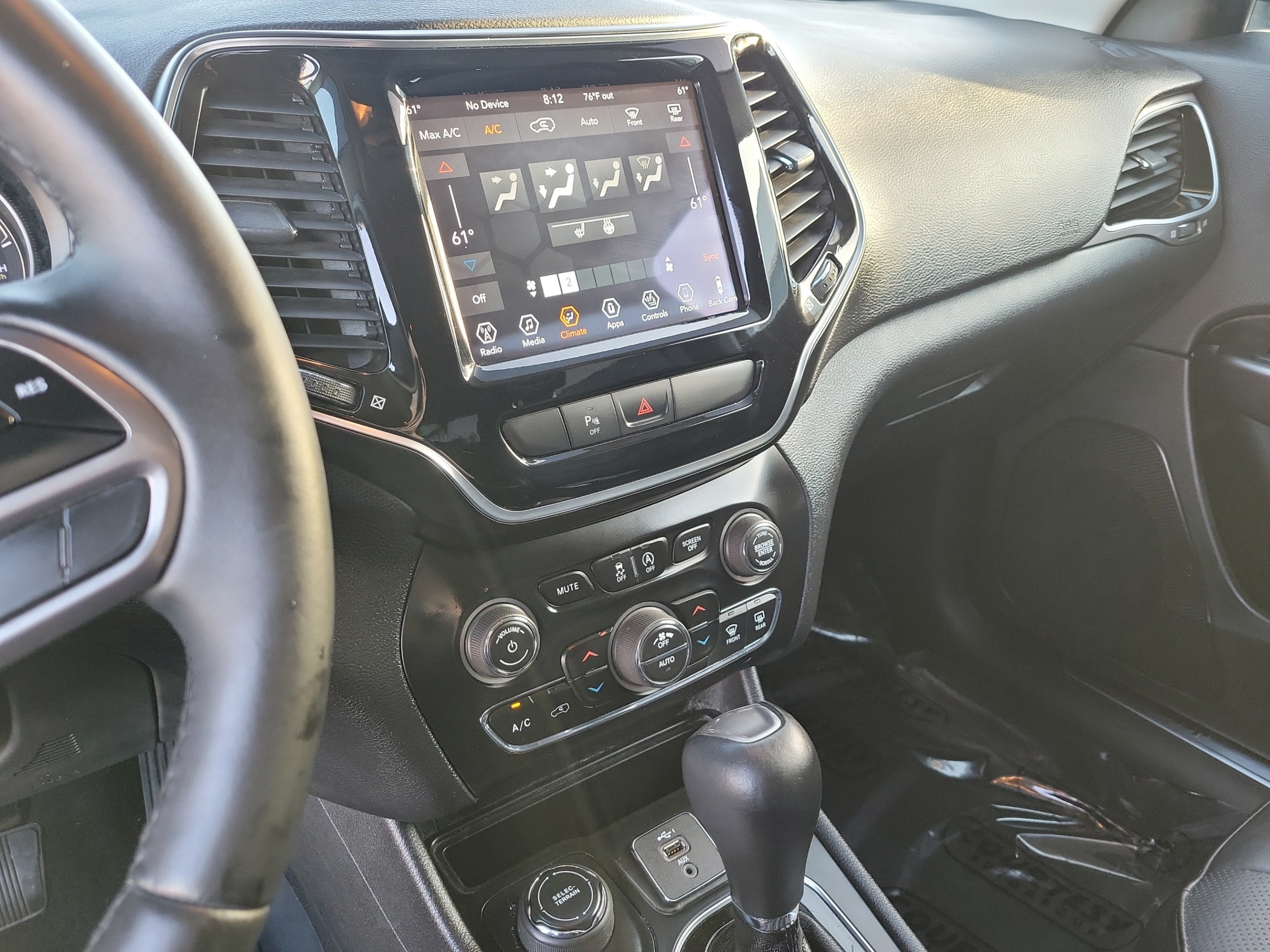 Used 2019 Jeep Cherokee Limited AWD/4WD image 23
