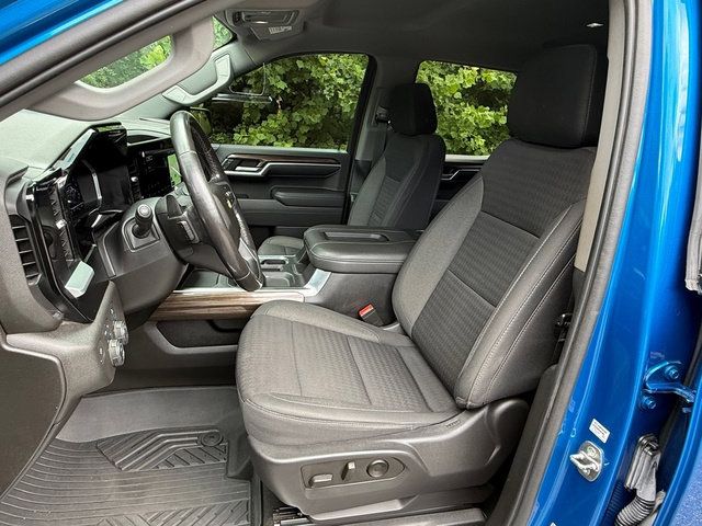Used 2022 Chevrolet Silverado 1500 LT AWD/4WD image 12