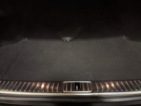 Used 2015 Kia K900 Premium w/ Interior Highline Package image 9