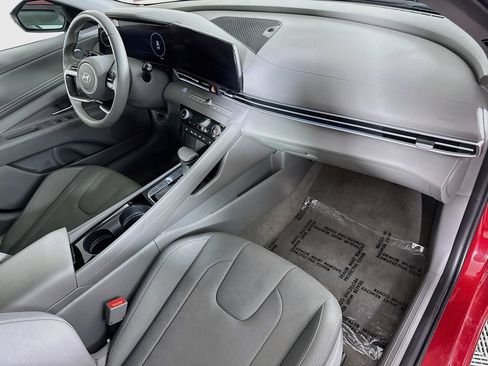 Certified 2025 Hyundai Elantra SEL FWD image 32