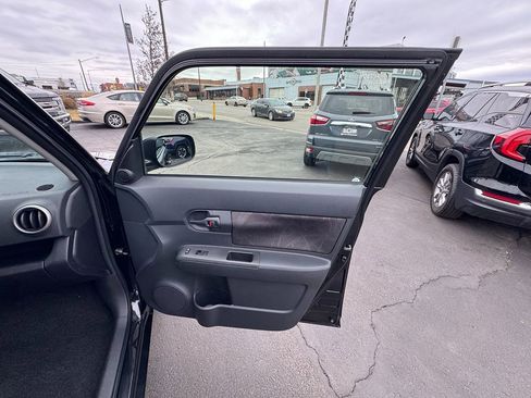 Used 2014 Scion xB image 24