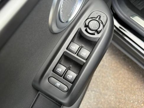 Used 2025 Alfa Romeo Tonale w/ Premium Package AWD/4WD image 16