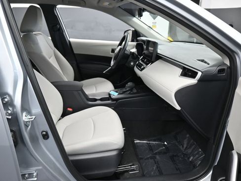 Used 2026 Toyota Corolla Cross L FWD image 34