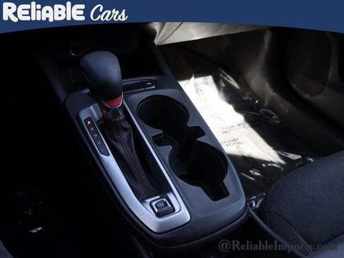 Used 2024 Chevrolet Trax RS image 37