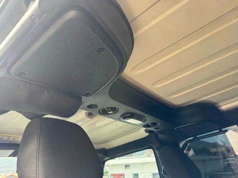 Used 2018 Jeep Wrangler Unlimited Sport AWD/4WD image 19