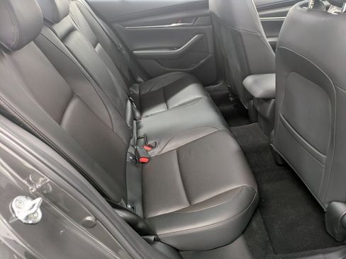 Used 2021 MAZDA MAZDA3 s image 26