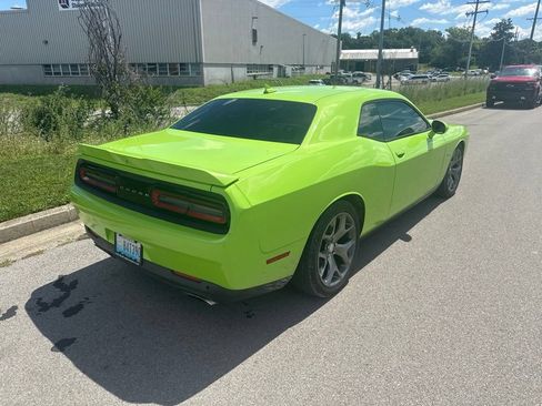 Used 2015 Dodge Challenger R/T w/ Quick Order Package 28B R/T RWD image 3