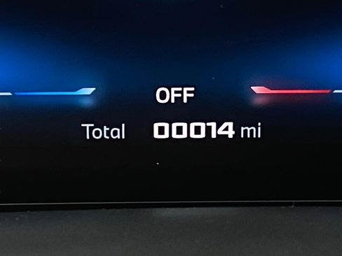 New 2026 BMW X6 M60i image 18