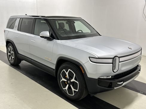 Used 2024 Rivian R1S Adventure Quad AWD/4WD image 7