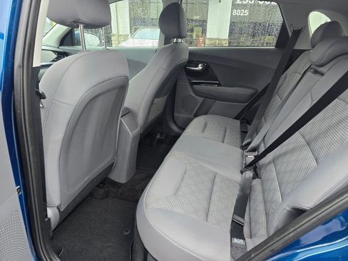 Used 2020 Kia Niro LXS image 36