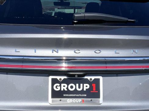 Used 2022 Lincoln Nautilus Reserve image 9