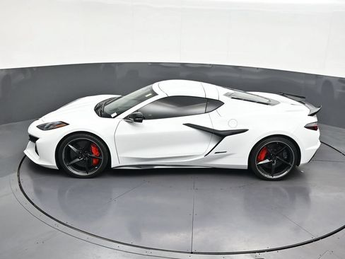 Used 2025 Chevrolet Corvette E-Ray AWD/4WD image 16