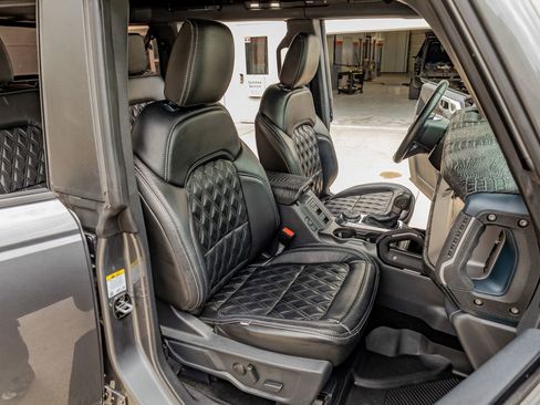 Used 2023 Ford Bronco Outer Banks image 29