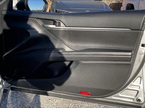 Used 2023 Toyota Camry SE w/ Convenience Package image 21