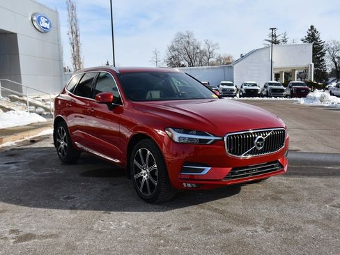 Used 2018 Volvo XC60 T5 Inscription w/ Luxury Seat Package image 9