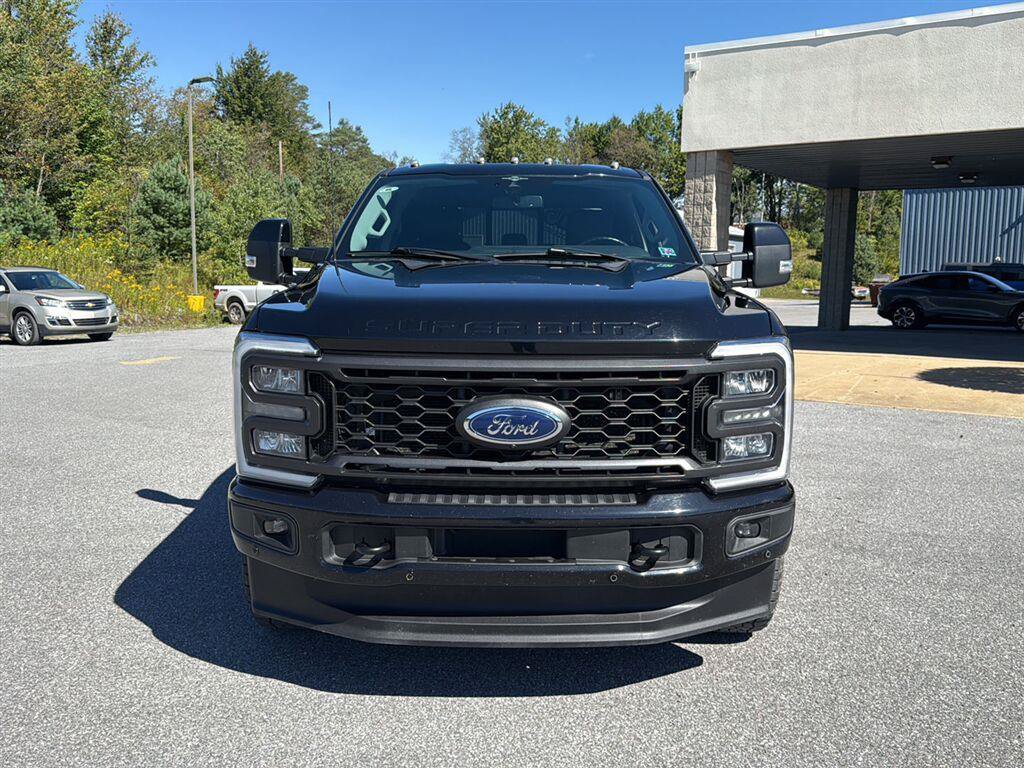 Used 2023 Ford F350 Lariat w/ Sport Appearance Package AWD/4WD image 2