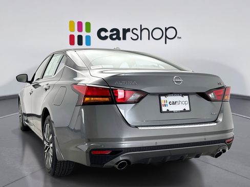 Used 2023 Nissan Altima 2.5 SV w/ SV Premium Package AWD/4WD image 3