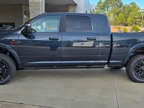 Used 2026 RAM 2500 Limited AWD/4WD image 1