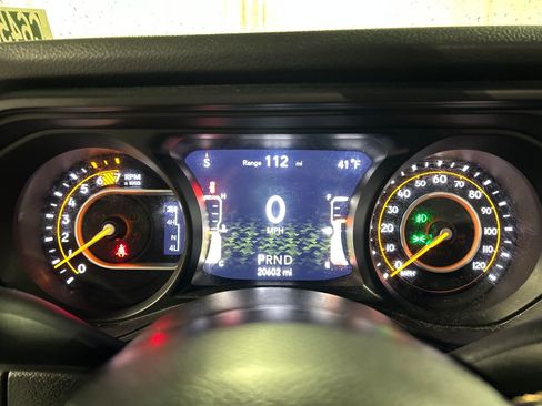Used 2024 Jeep Wrangler Unlimited Sport AWD/4WD image 16