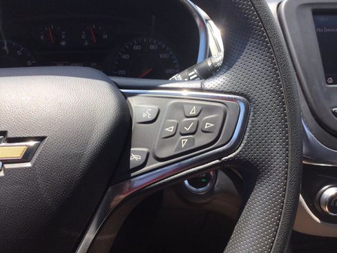 Used 2021 Chevrolet Equinox LS w/ LS Convenience Package AWD/4WD image 29