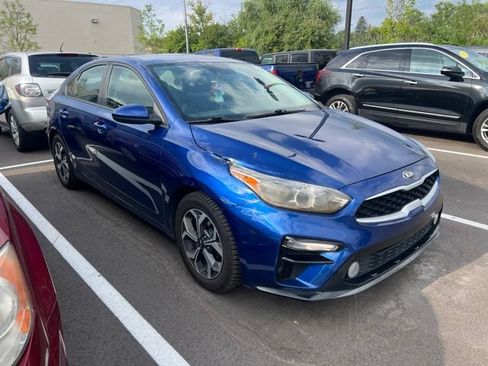 Used 2019 Kia Forte LXS FWD image 3