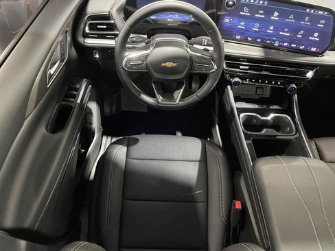 Used 2026 Chevrolet Traverse LT w/ Sun and Wheel Package AWD/4WD image 22