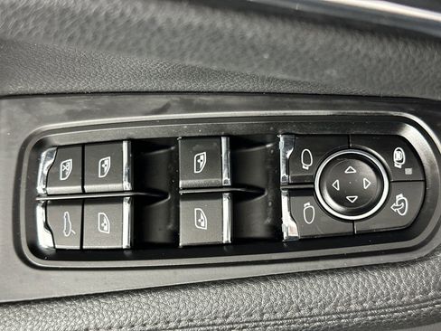 Used 2020 Porsche Macan image 17