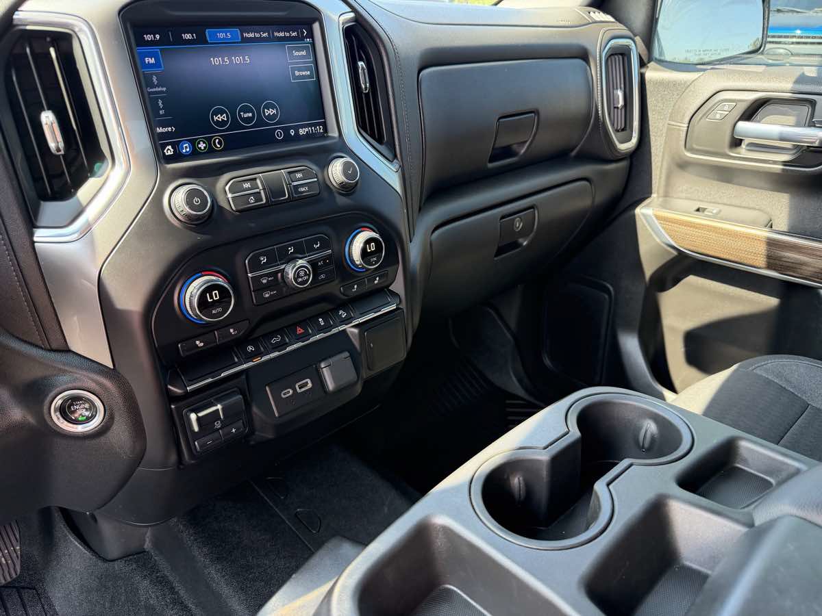 Used 2020 Chevrolet Silverado 1500 LT Trail Boss w/ Convenience Package AWD/4WD image 18