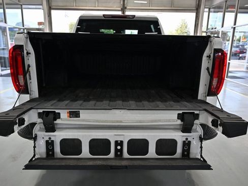 Used 2022 GMC Sierra 1500 SLT w/ SLT Convenience Package image 9