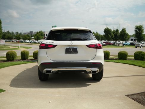 New 2026 Mercedes-Benz GLA 250 4MATIC image 6