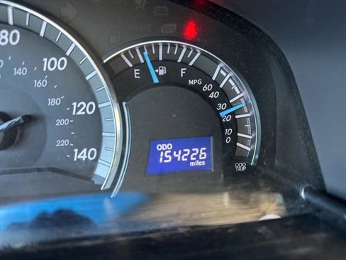 Used 2012 Toyota Camry SE image 10