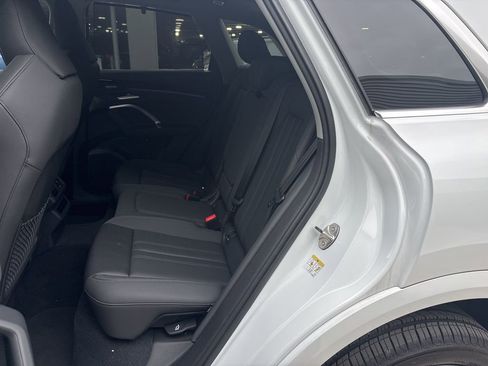 New 2025 Audi Q5 2.0T Premium Plus image 12