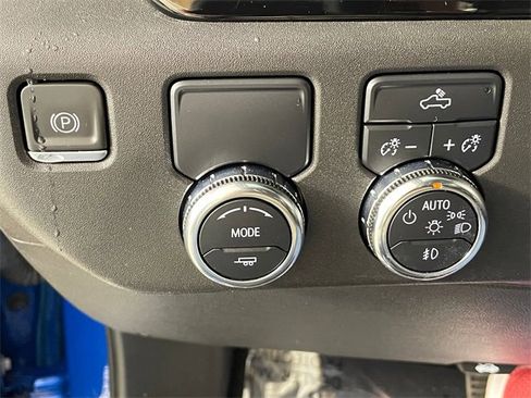 Used 2022 GMC Sierra 1500 Elevation image 14