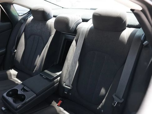 Used 2015 Chrysler 200 Limited w/ Convenience Group FWD image 19