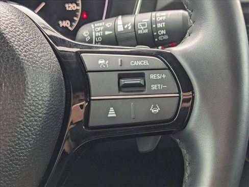 Used 2025 Honda Pilot EX-L image 5