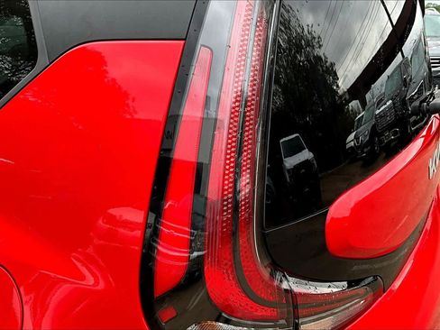 Used 2023 Kia Soul LX w/ LX Technology Package image 27