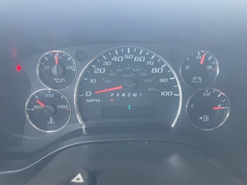 Used 2021 Chevrolet Express 3500 w/ Driver Convenience Package RWD image 13