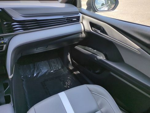 Used 2026 Toyota Camry SE w/ Convenience Package FWD image 16