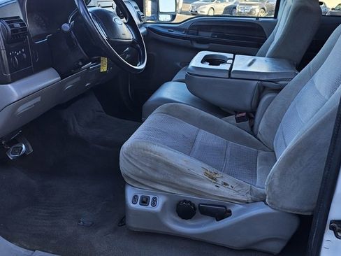 Used 2006 Ford F350 XLT image 16