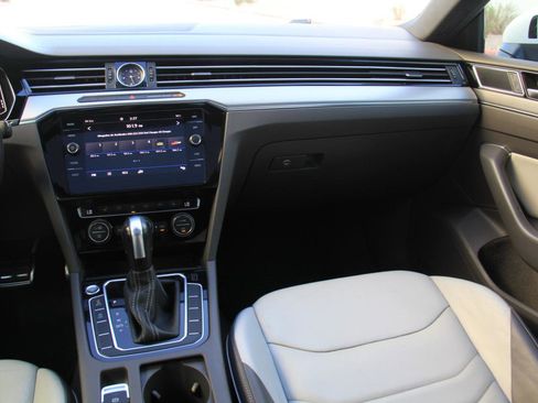 Used 2020 Volkswagen Arteon SEL FWD image 11